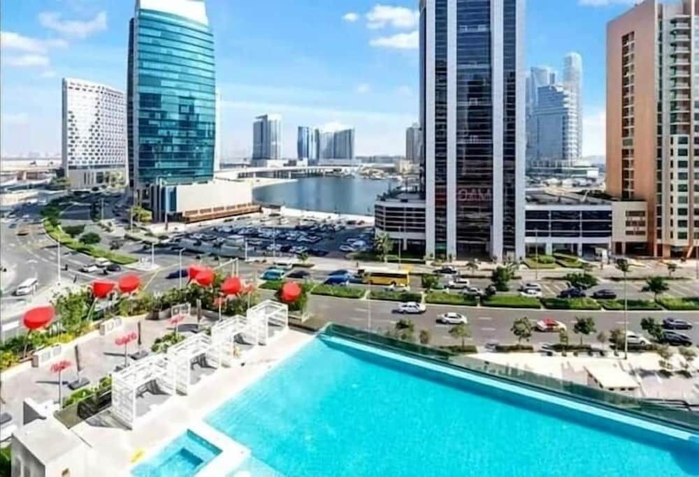 Downtown close to Burj Khalifa Dubai Mal