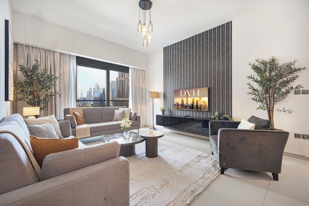 Luxury Apartment, Balcony, City View