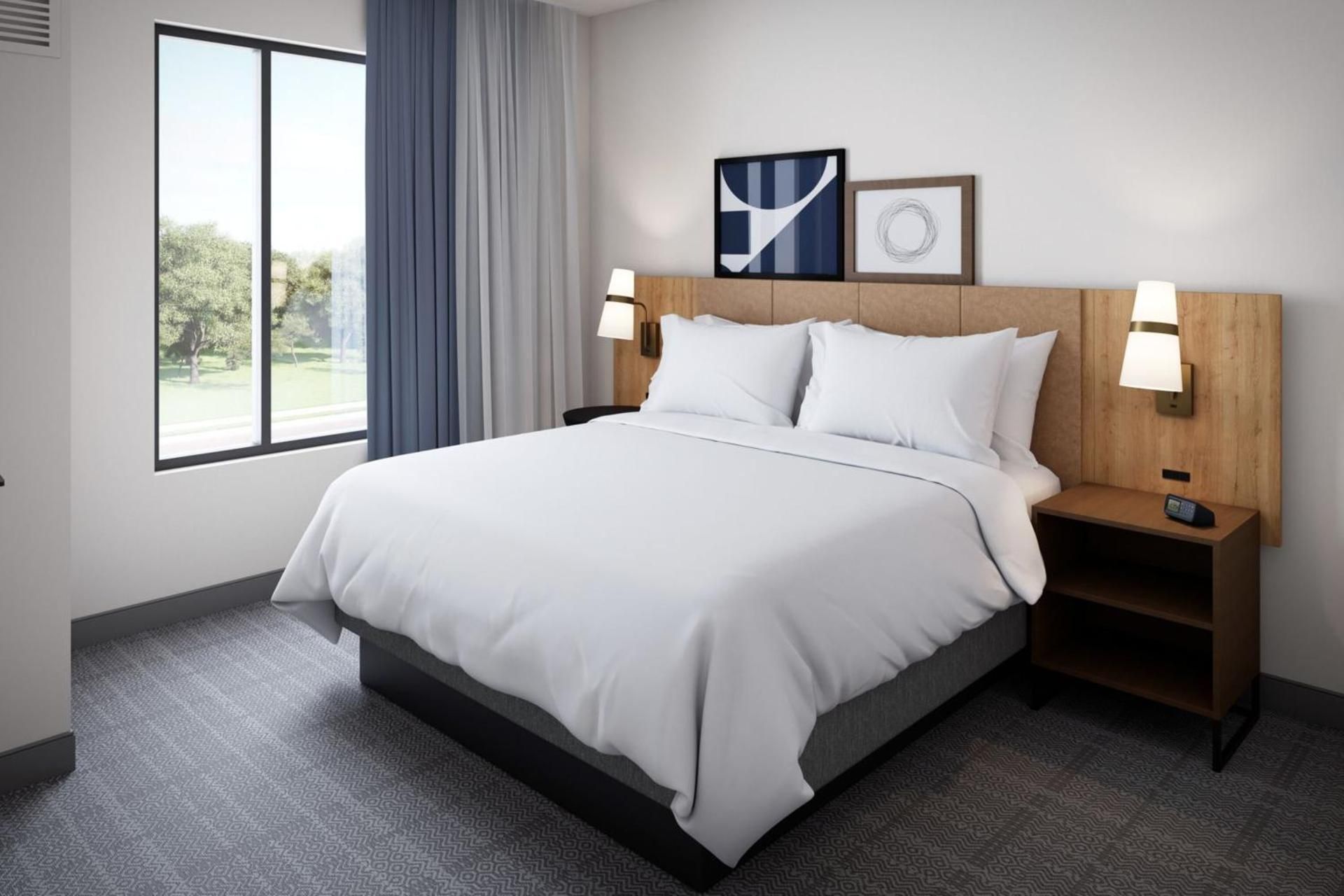 One-Bedroom Suite with Shower Bath