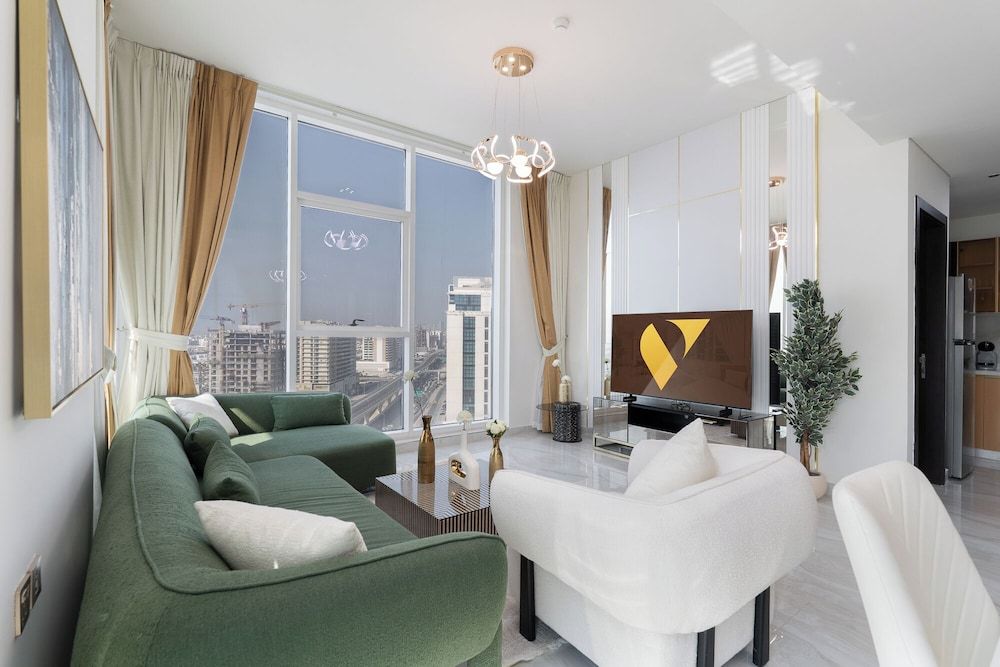 Luxury Apartment, Balcony, Pool View