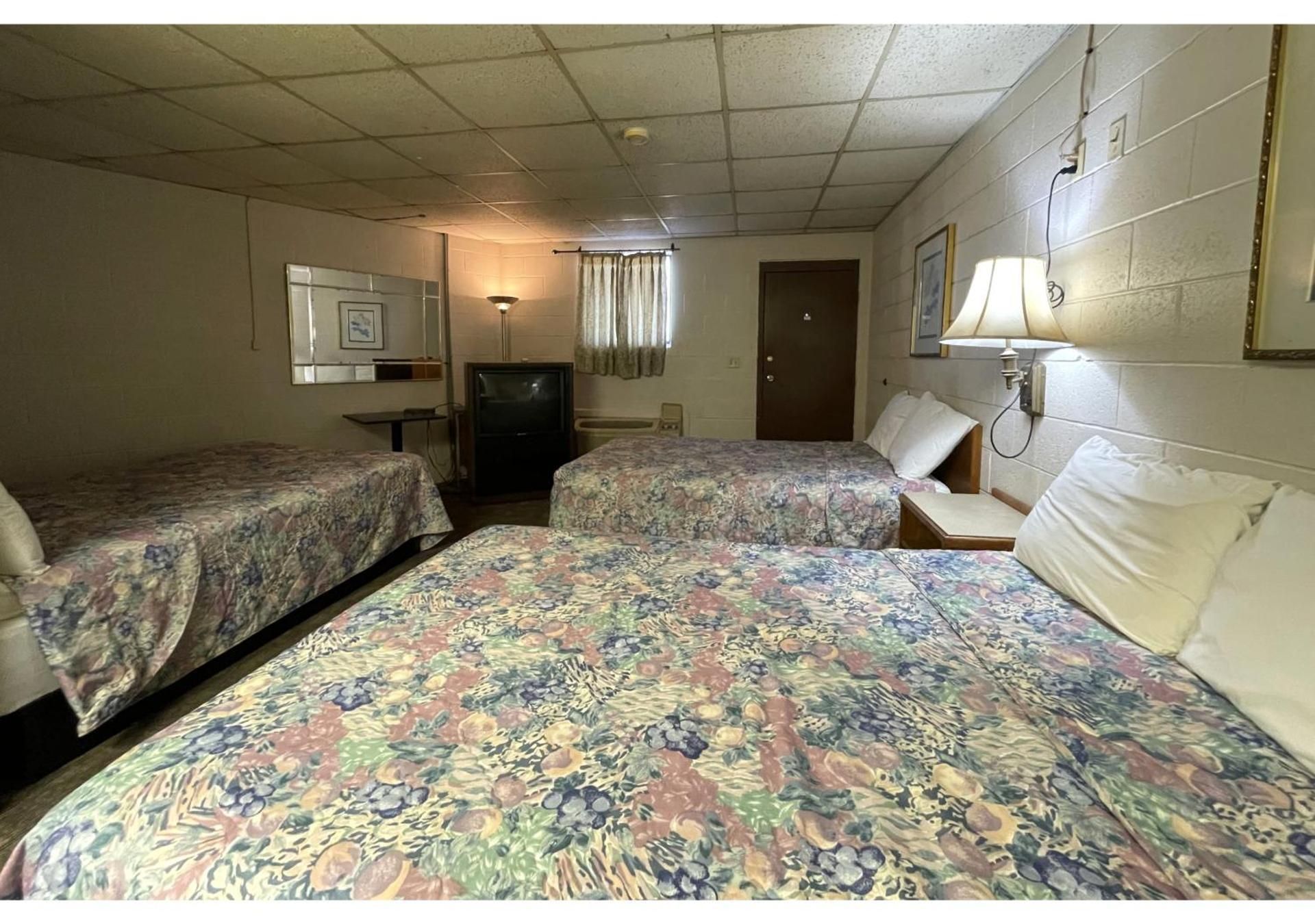 2 Full Bed Smoking