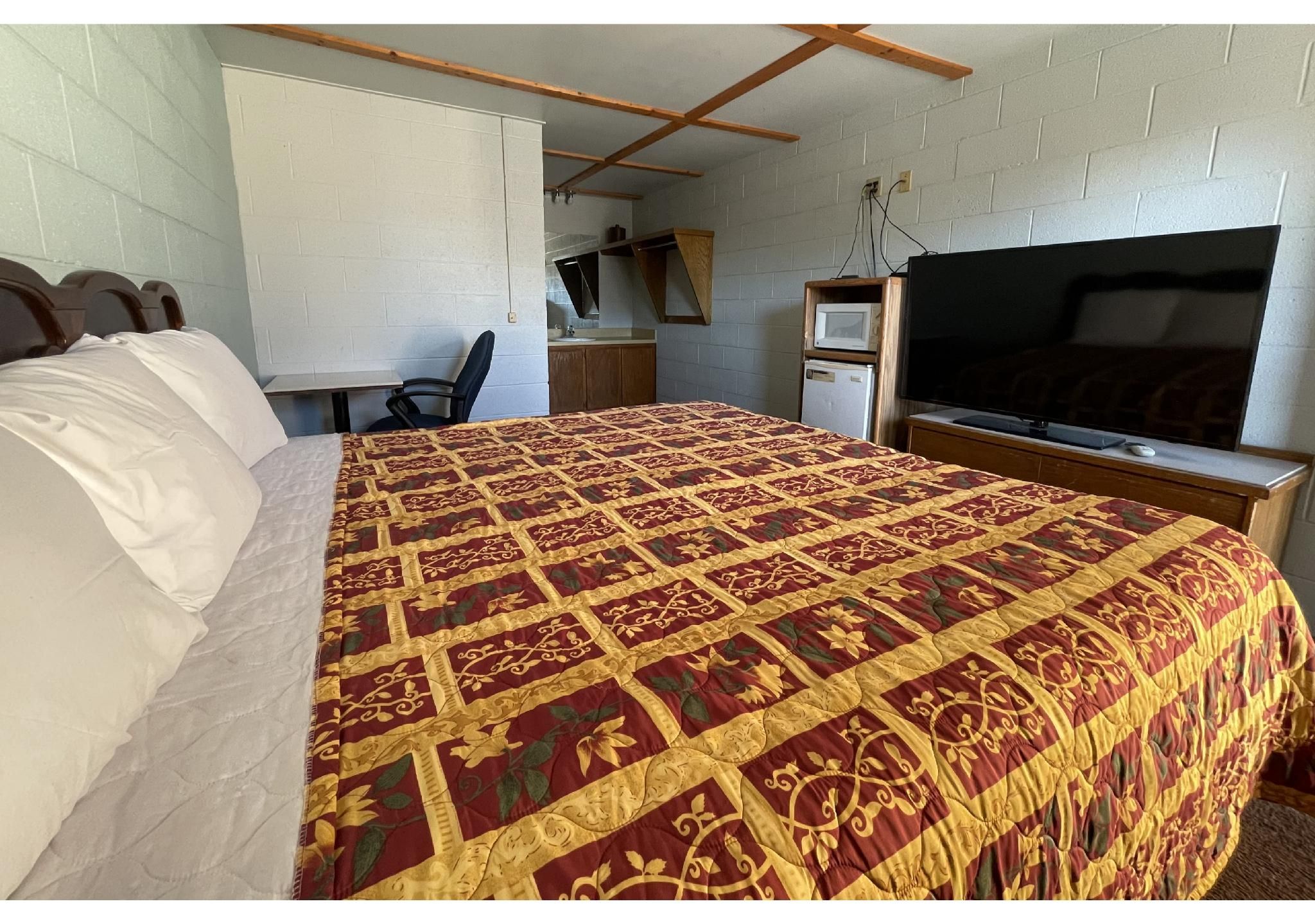 King Bed - Non-Smoking