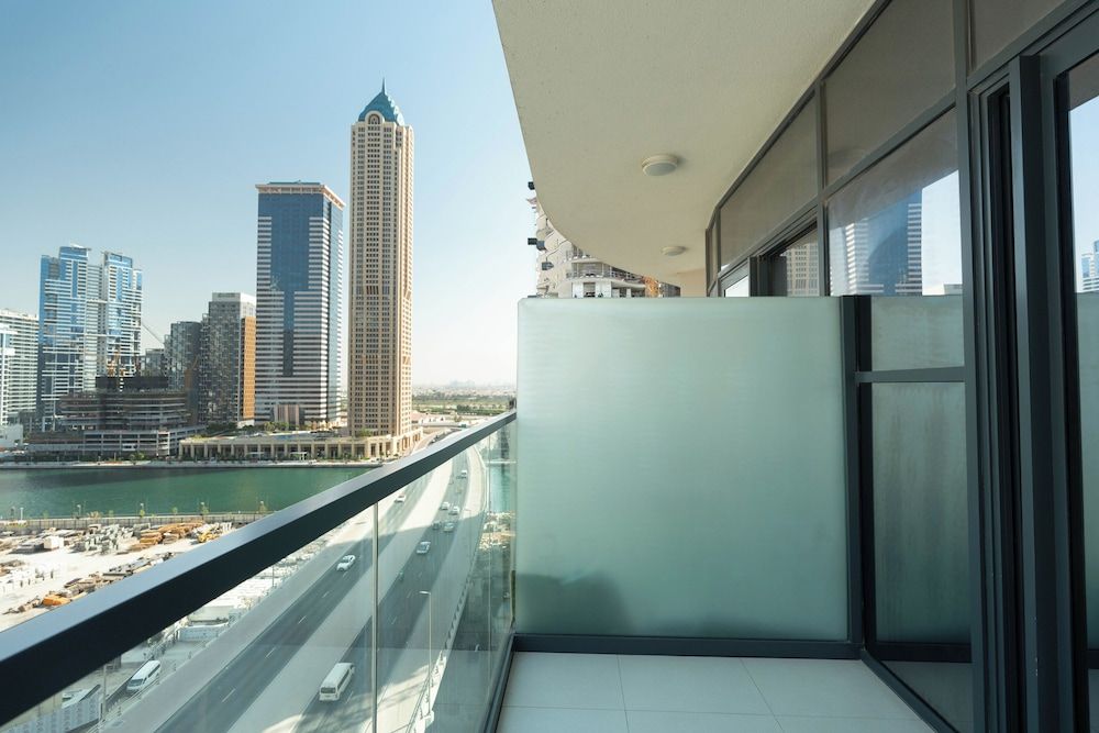 Deluxe Apartment, 1 King Bed, Lake View