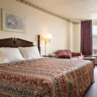 King Room with Sofa Bed