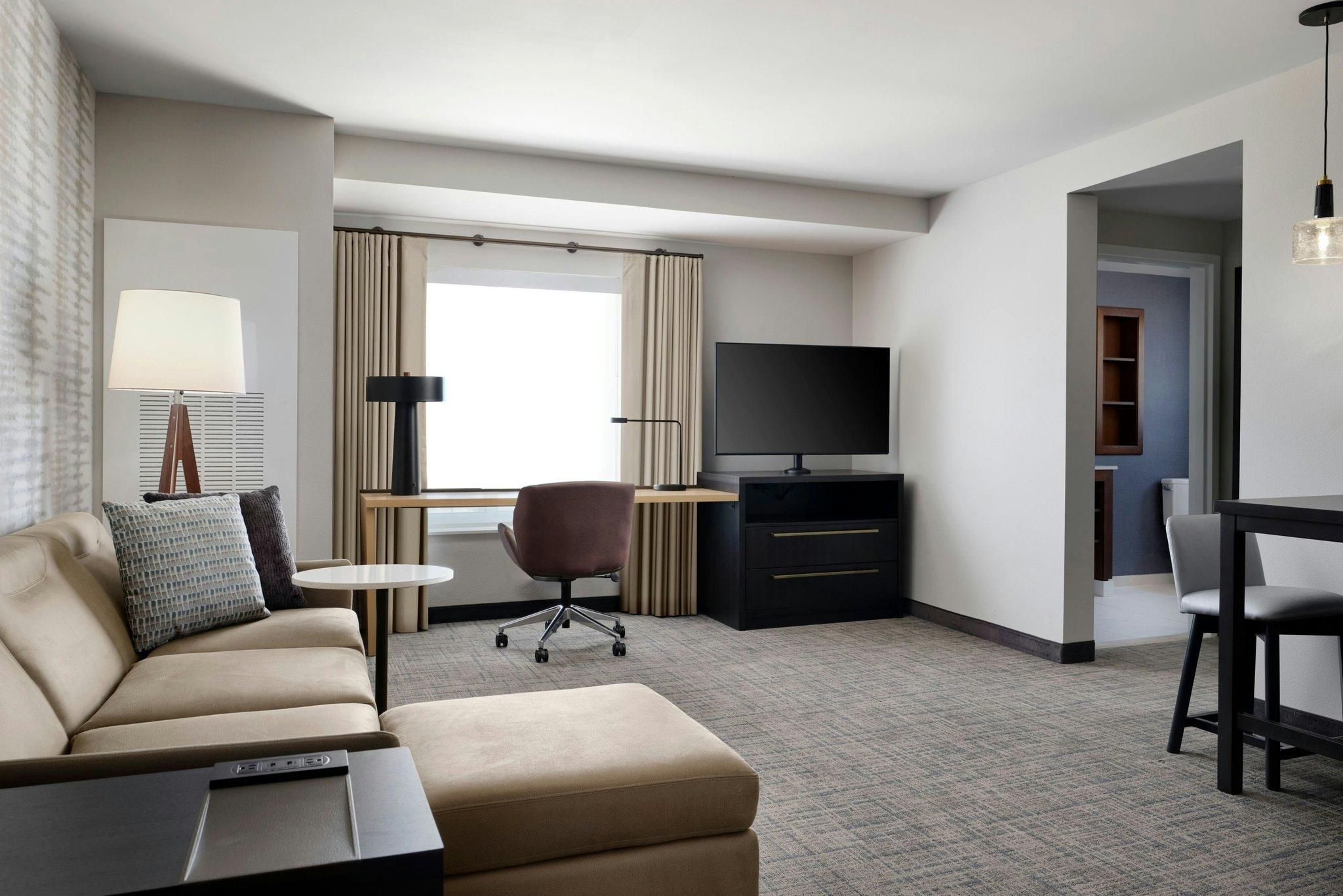 1 Bedroom Suite, 1 King, Sofa bed