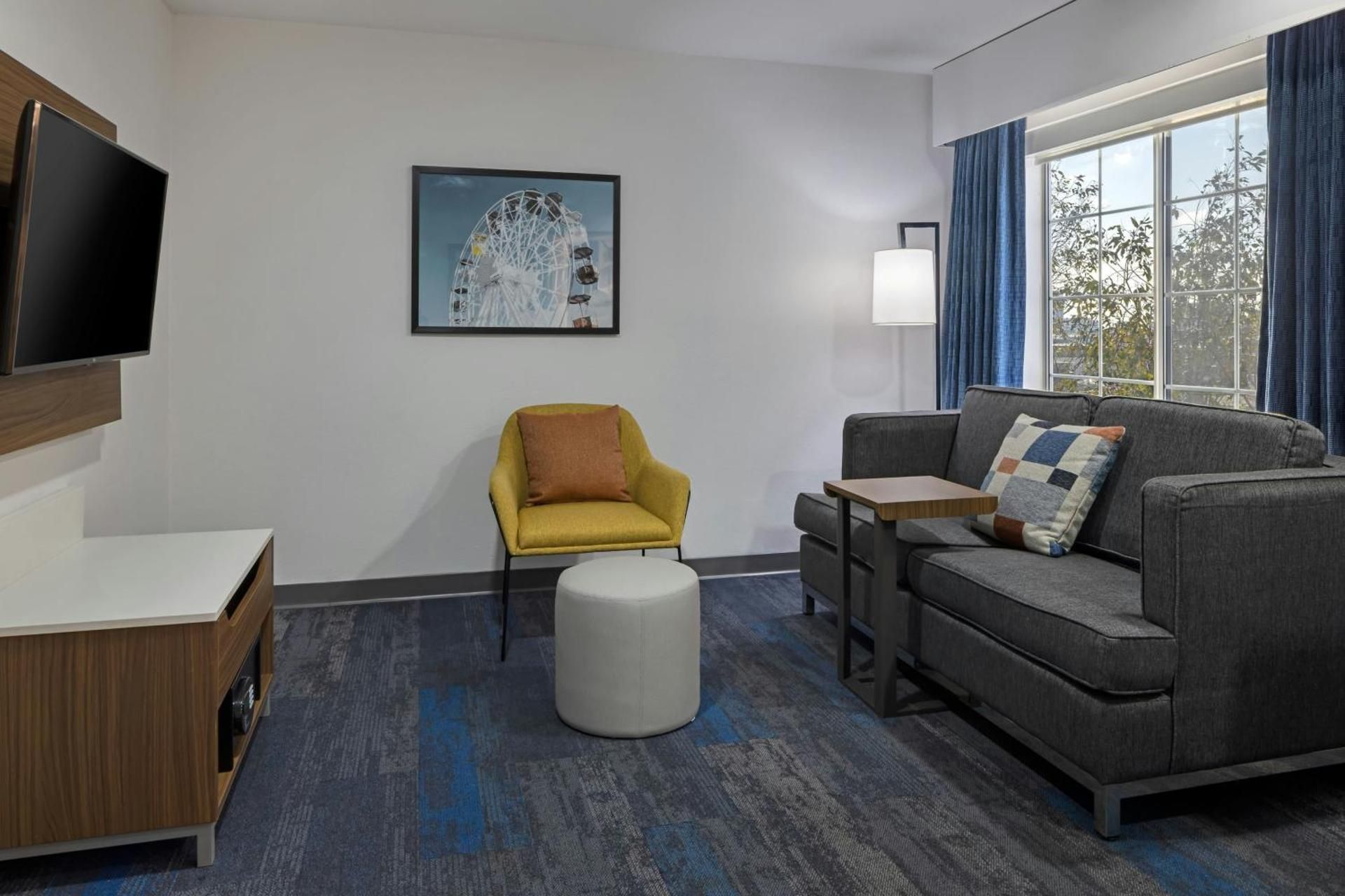 Deluxe One-Bedroom King Suite with Sofa Bed