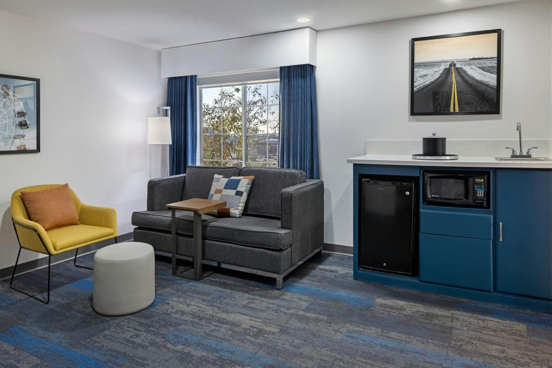 Deluxe One-Bedroom King Suite with Sofa Bed