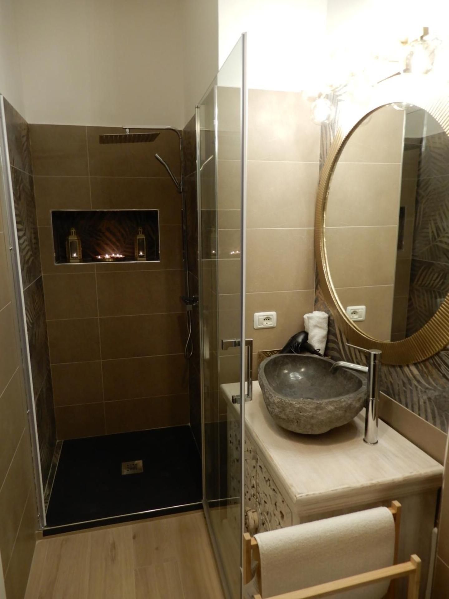 Caserta Royale Suite