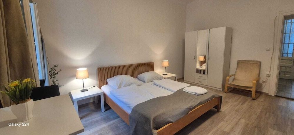 Basic Apartment