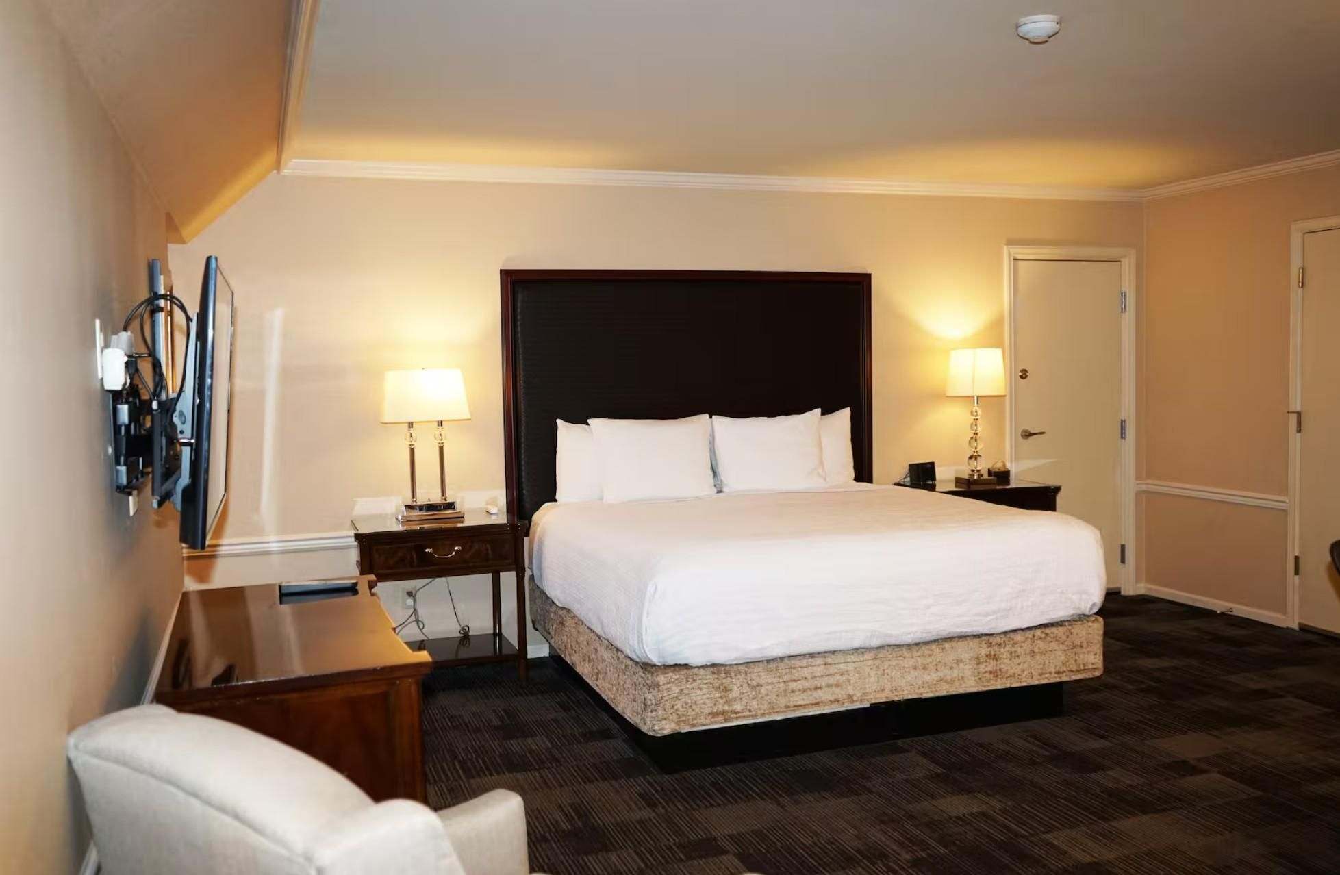 Single King Room