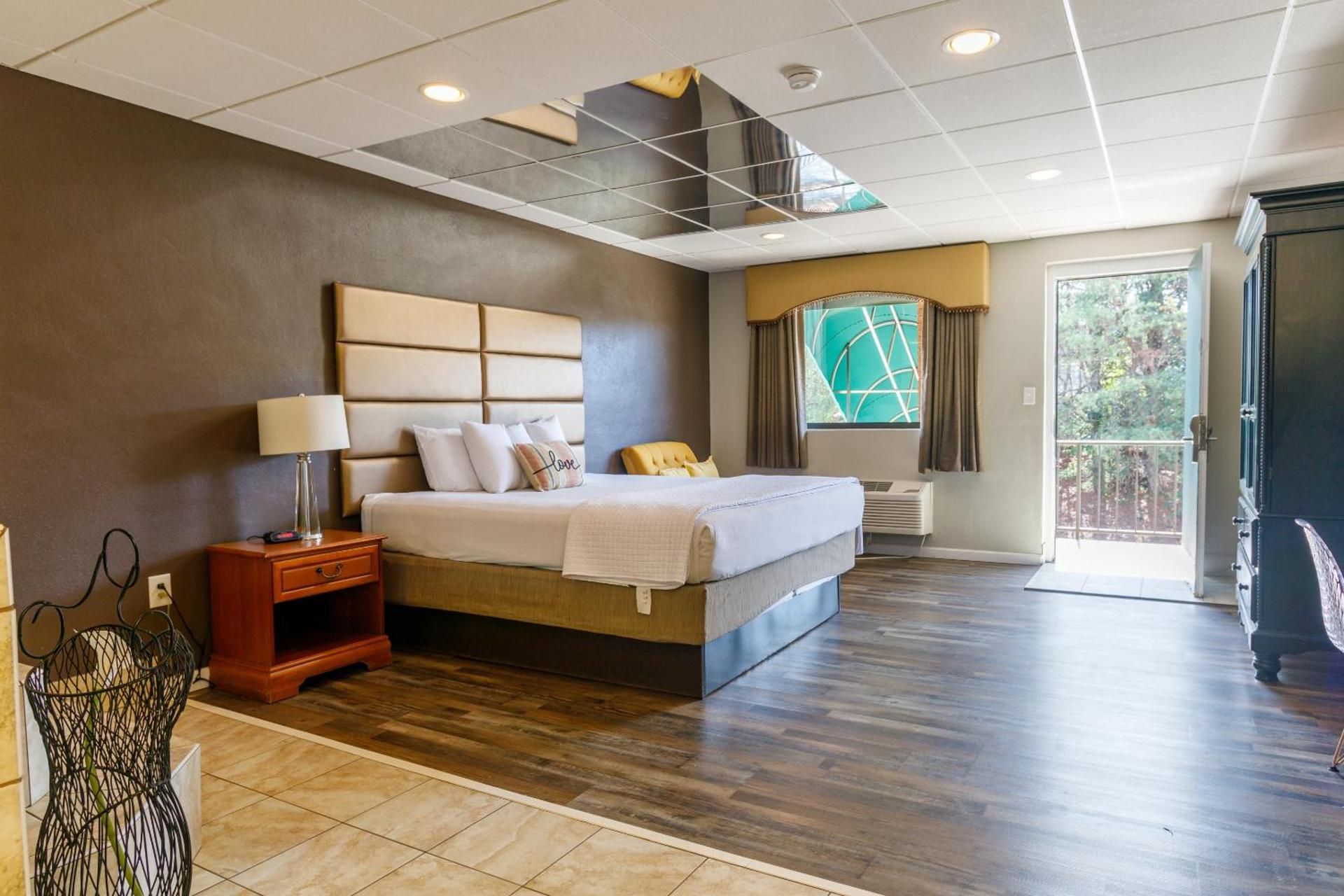 Gadsden Inn and Suites Superior Suite