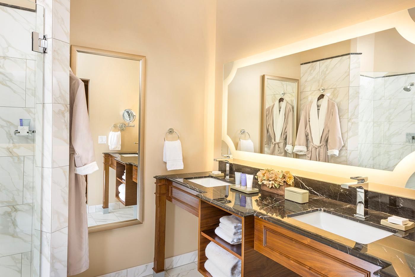 Premium King Room