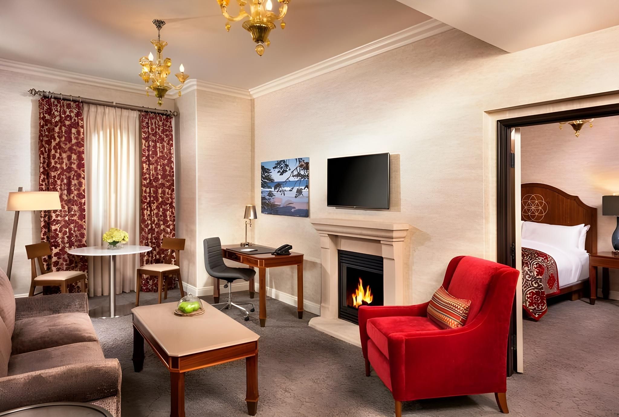 One-Bedroom King Suite