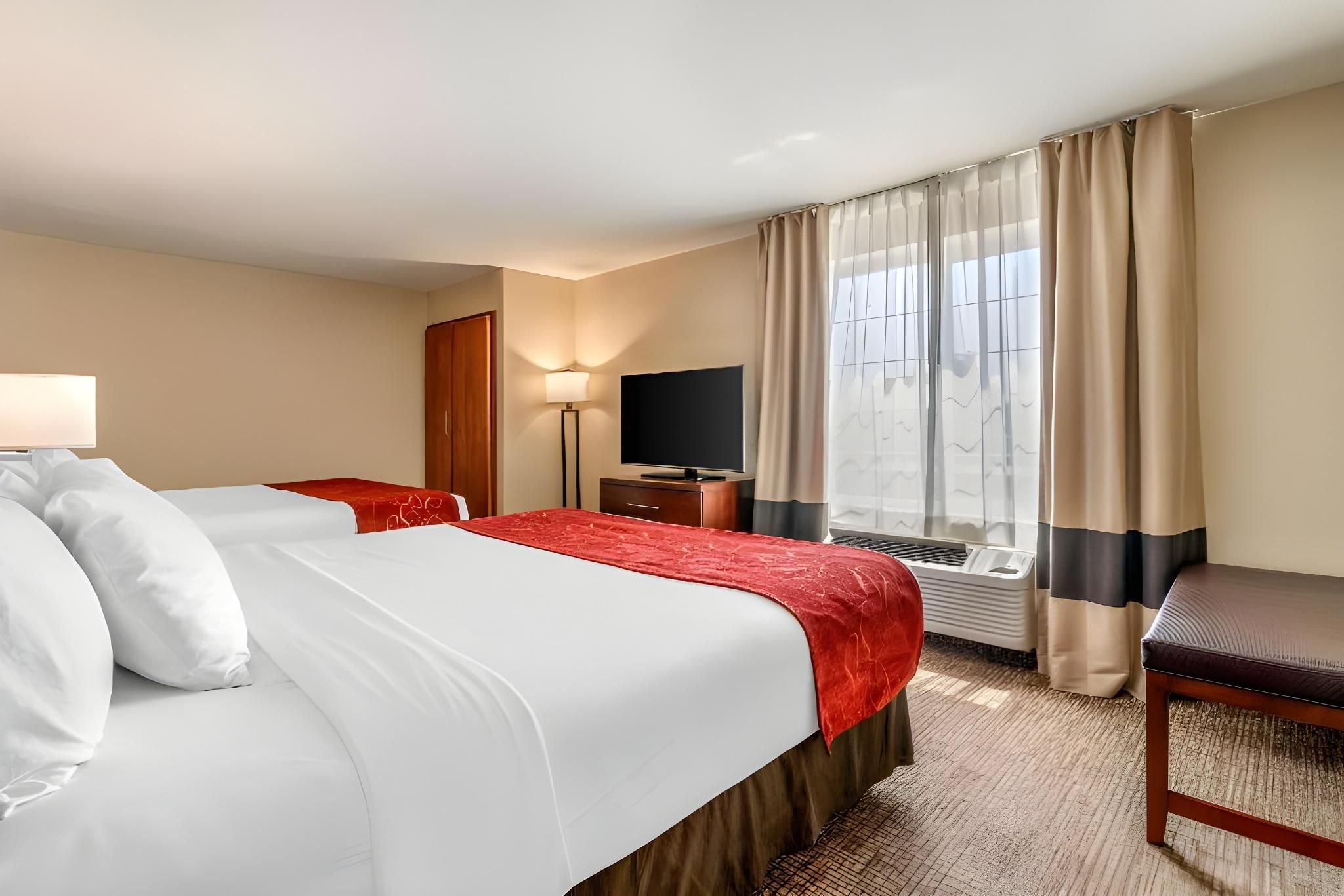 King Suite with Two King Beds - Non-Smoking