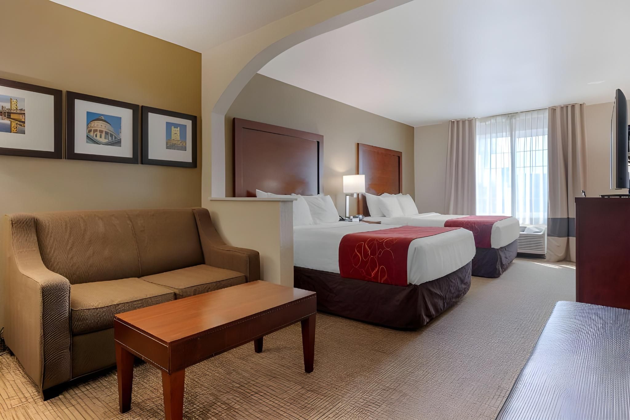 Double Suite with Two Double Beds - Non-Smoking