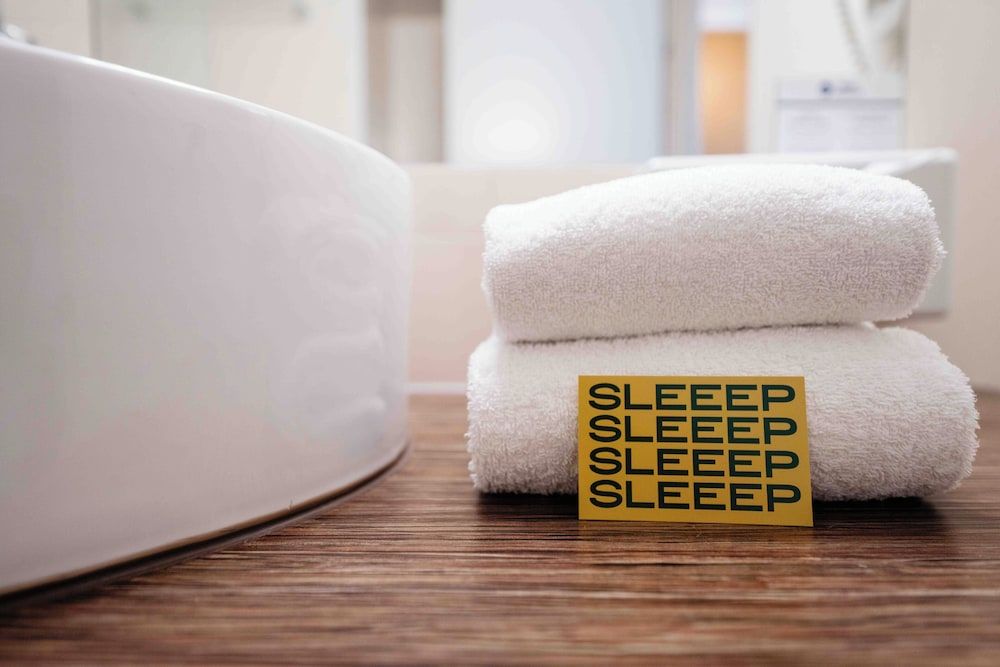 SLEEEP Hotel Vösendorf Triple Room 17