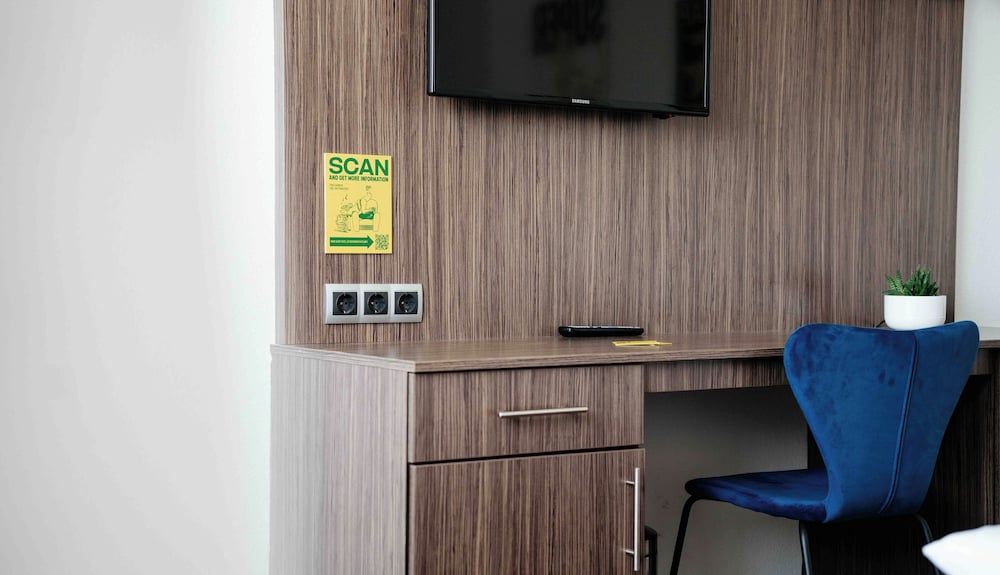 SLEEEP Hotel Vösendorf Triple Room 11