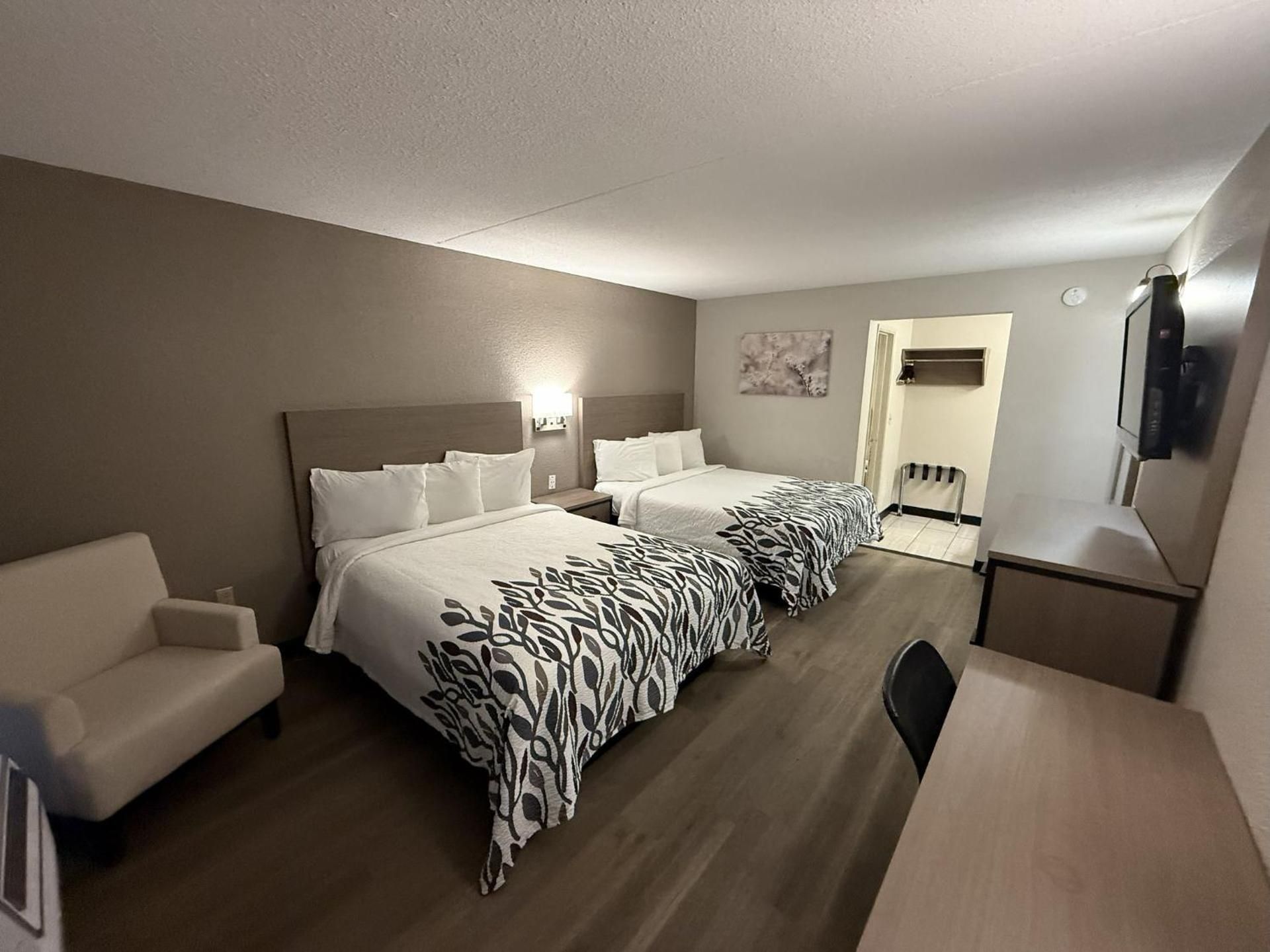 Deluxe Room with Two Queen Beds Non-Smoking