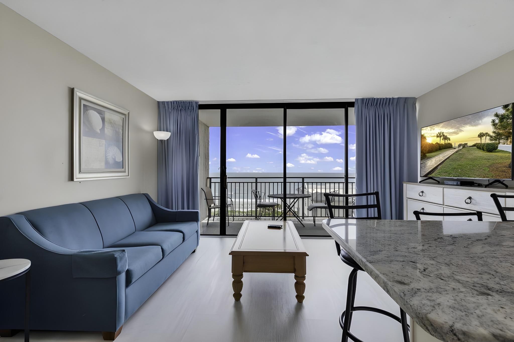 1BR Ocean Forest Plaza Condo w Views