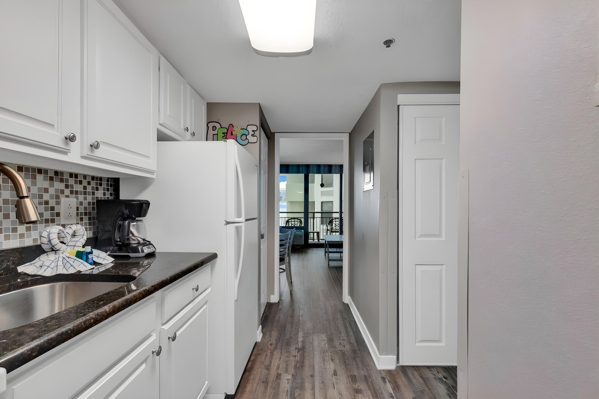 Ocean View 1BR Condo with 2 Balconies