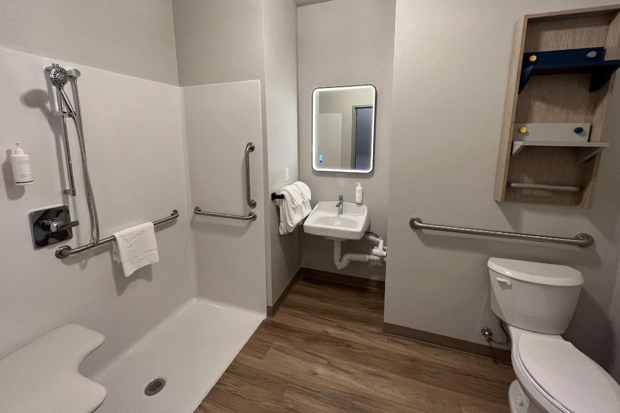 2 Queen Beds, Mobility Accessible Room, Bathtub w/ Grab Bars, Non-Smoking