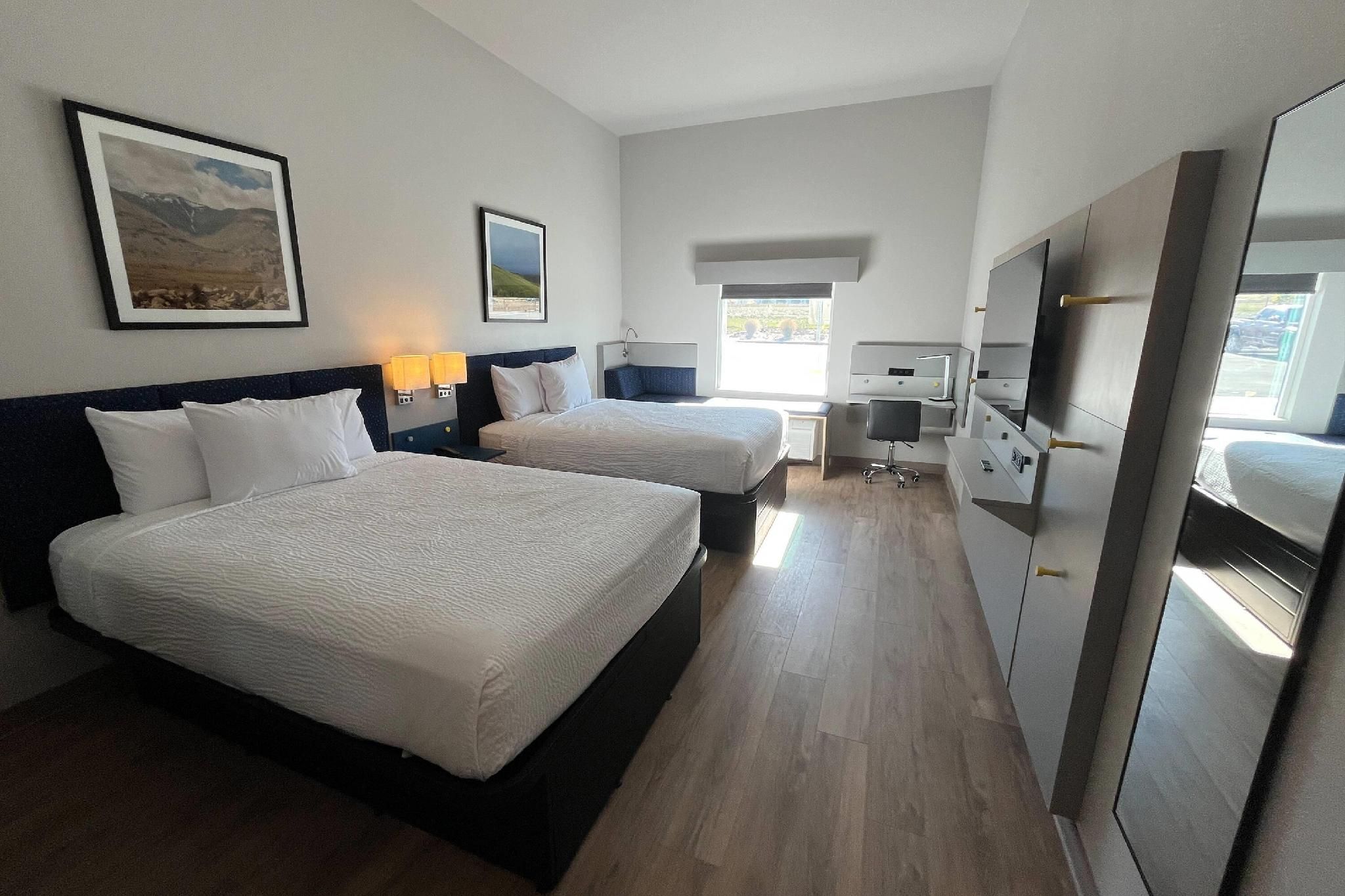 2 Queen Beds, Mobility Accessible Room, Bathtub w/ Grab Bars, Non-Smoking