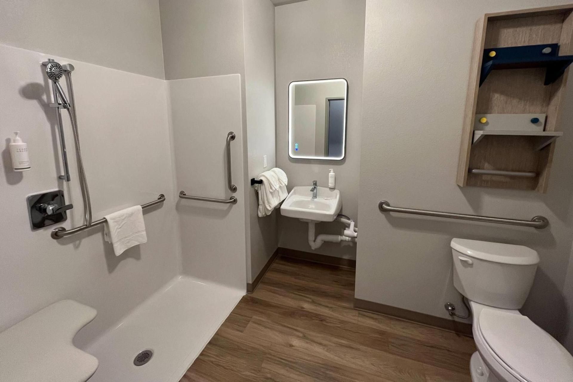 Queen Room with Two Queen Beds, Mobility Access and Bathtub with Grab Bars, Non-Smoking