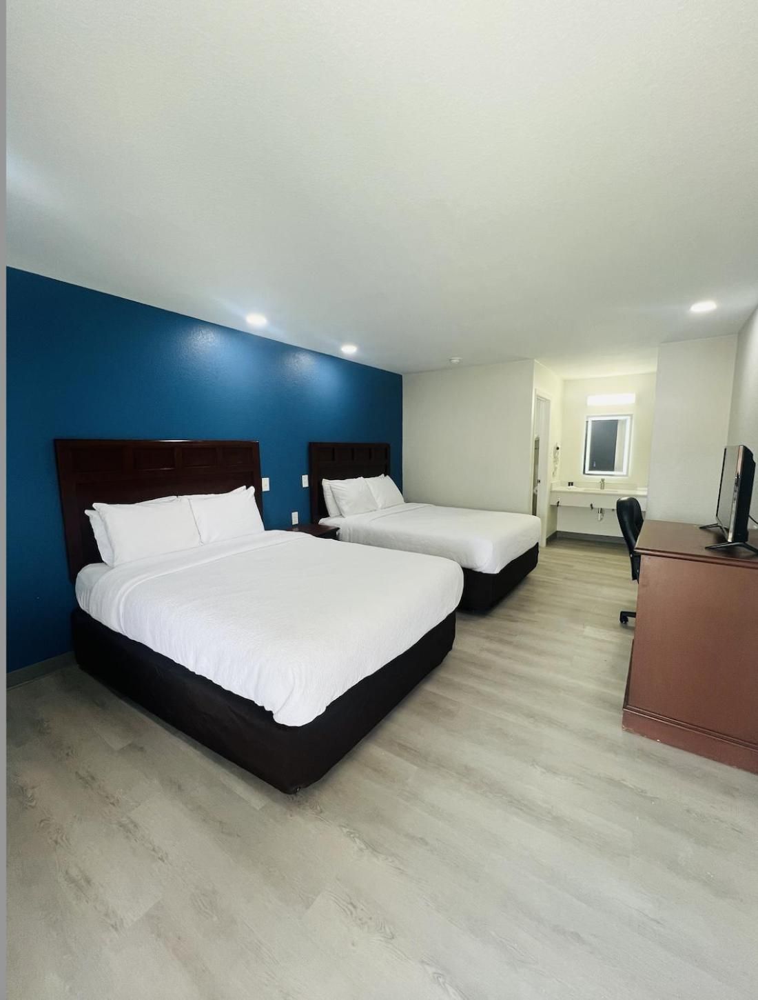 Double Room with Private Bathroom