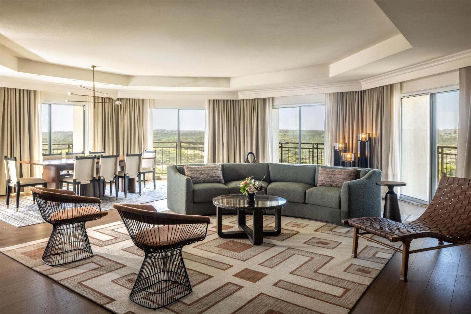 One-Bedroom Presidential King Suite