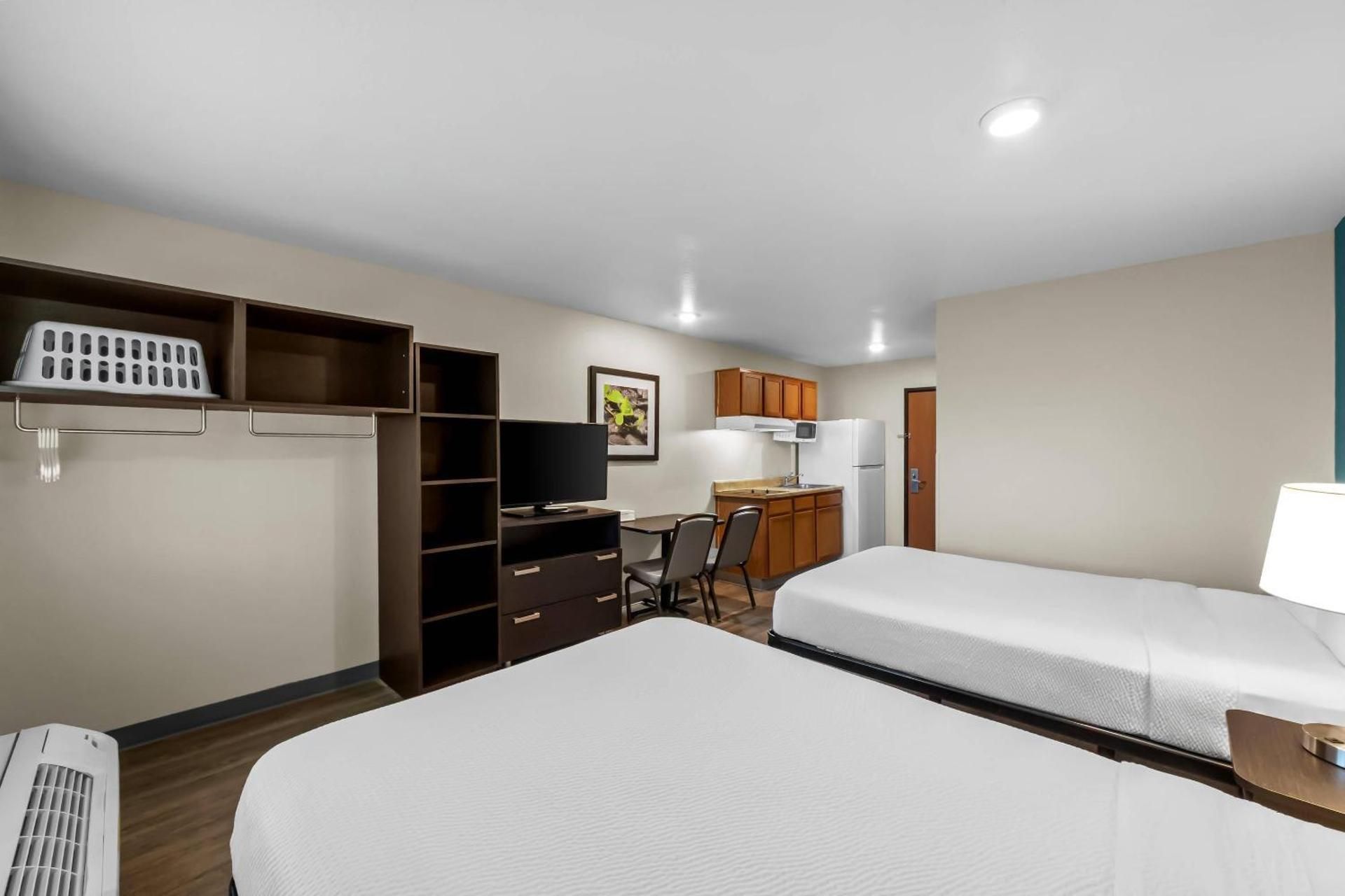 Double Room with Two Double Beds - Non-Smoking