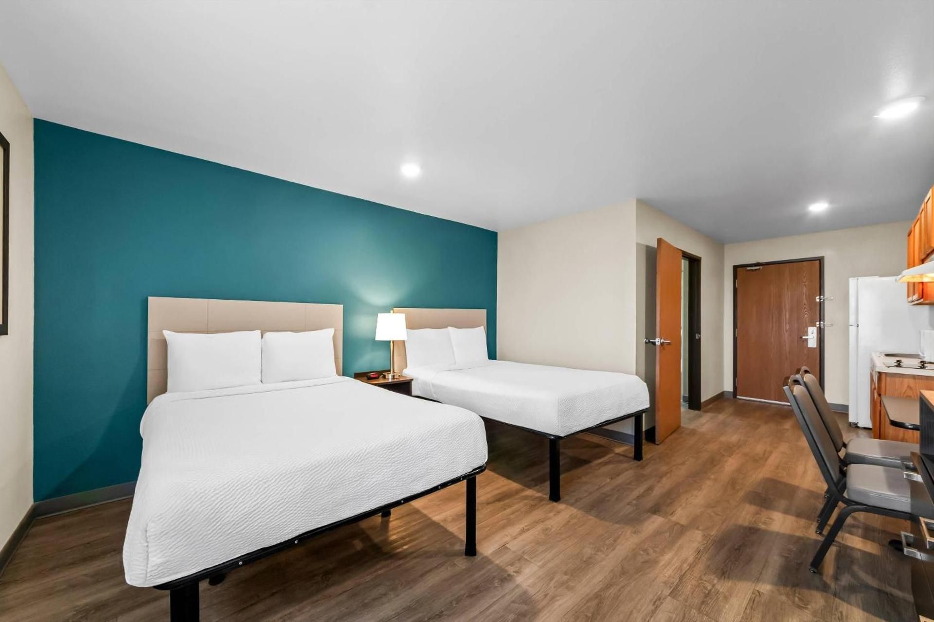 Queen Room - Accessible/Non-Smoking