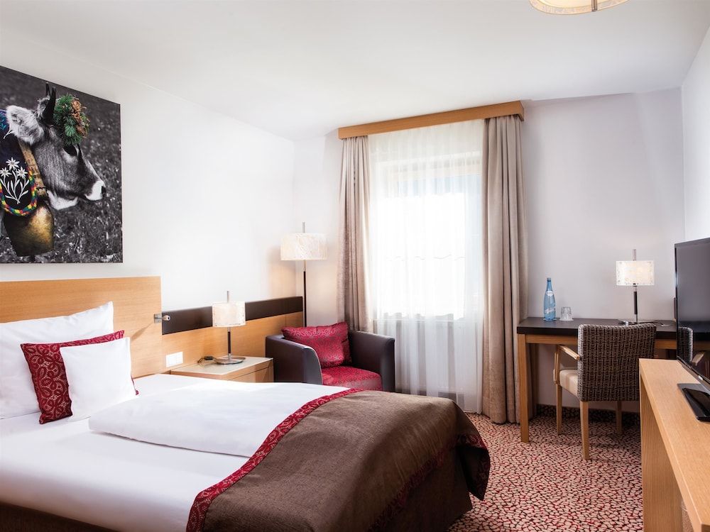 Classic Twin Room, Balcony, Mountain View