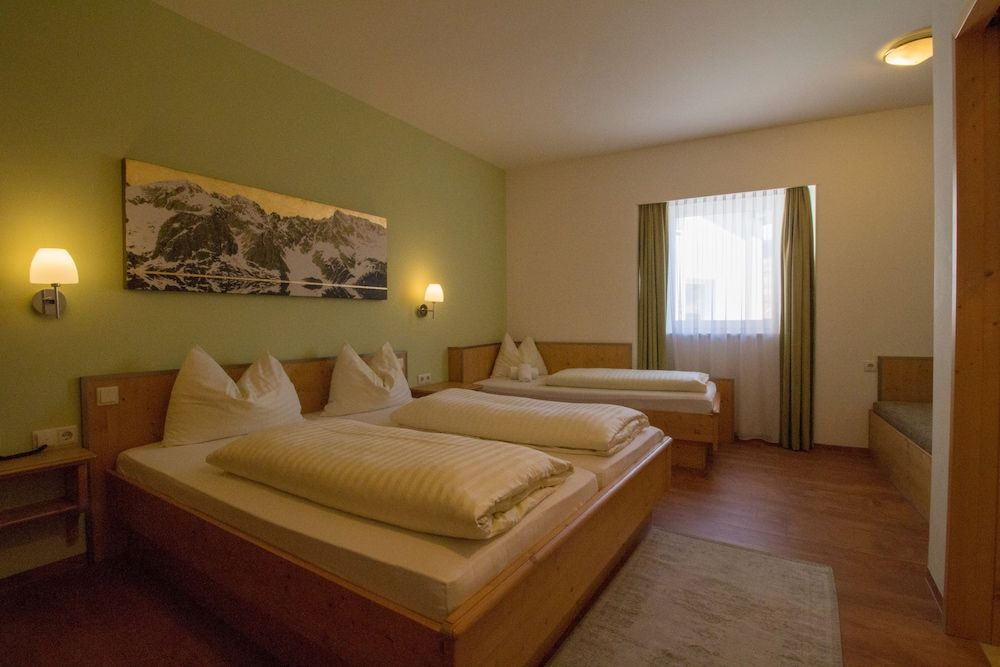 Hotel Munde Superior Triple Room 7