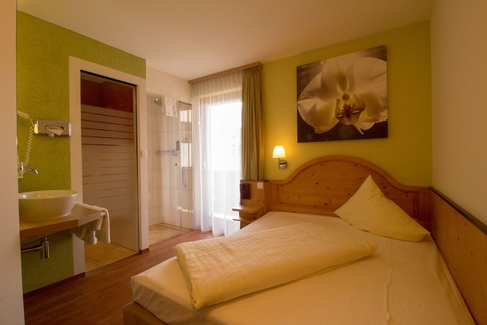 Hotel Munde Single Room 3