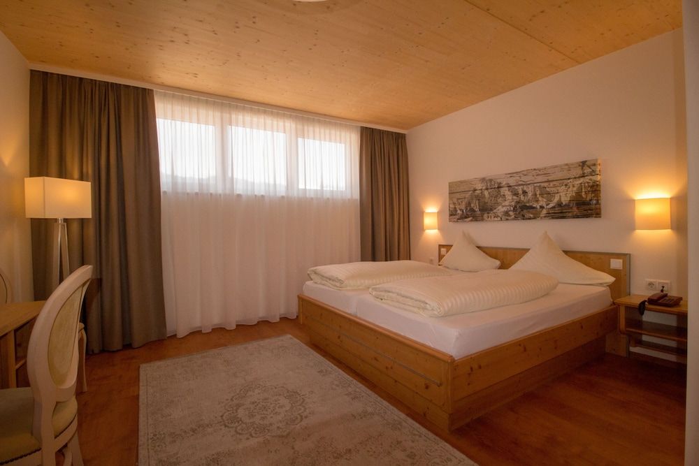 Hotel Munde Superior Triple Room 8