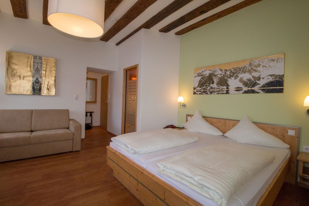 Hotel Munde Superior Triple Room 3