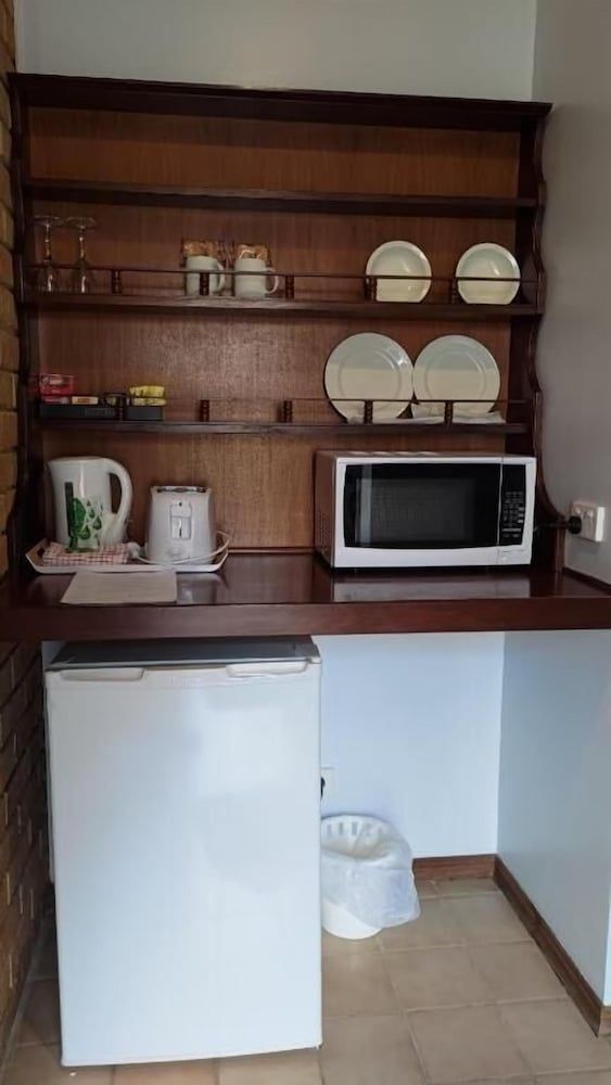 Margaret River Motel Standard Twin Room 4