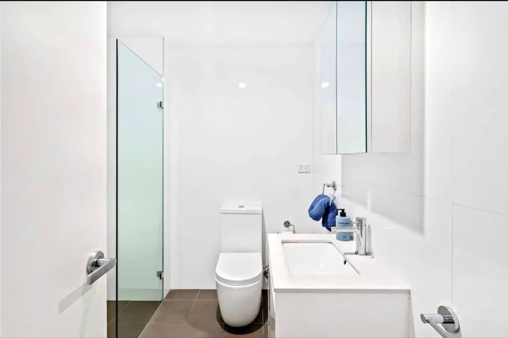 Central Art-deco 1bed With Balcony Aircon Apartment 12