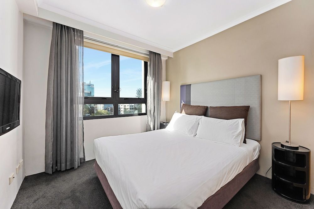 1 Valentine Ave Classic Apartment 5