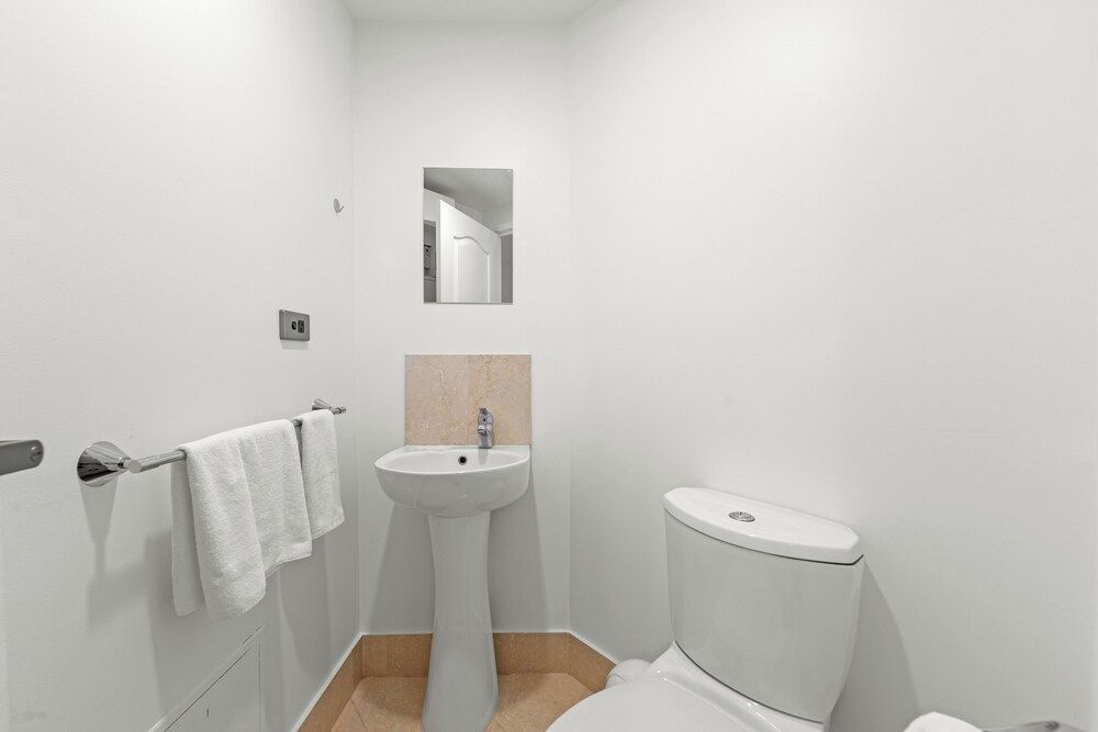 CLLIX Brisbane Central Apartments Three Bedroom Three Bathroom Split Level City View Penthouse 7