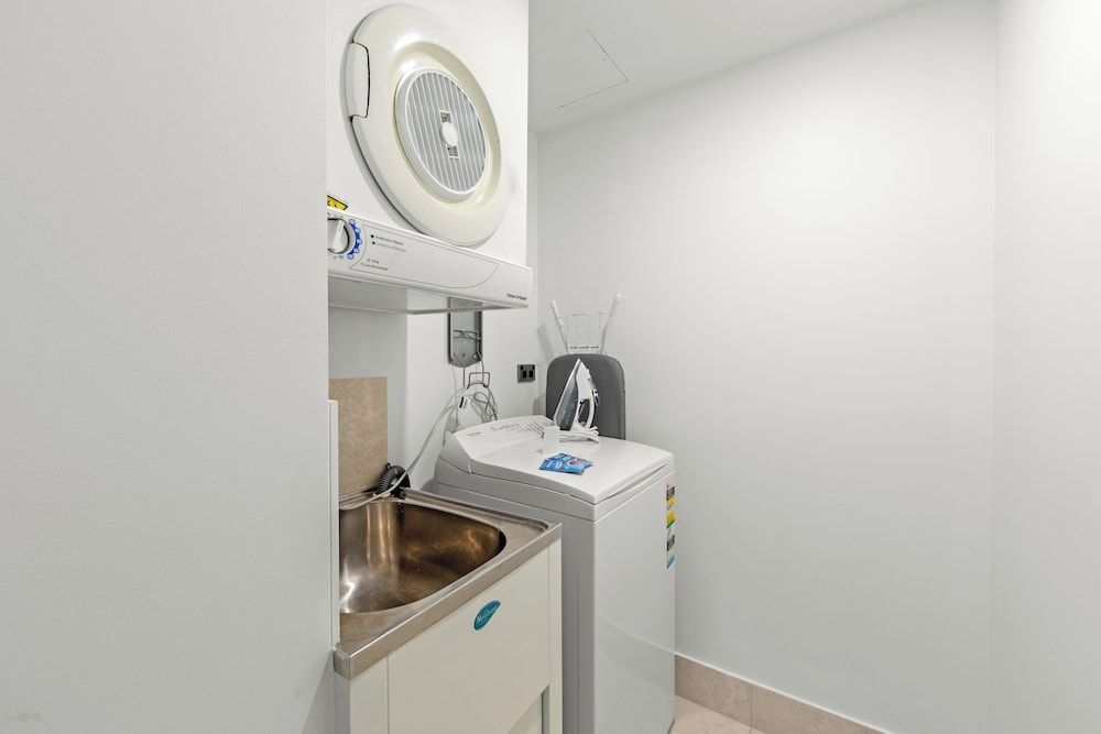 CLLIX Brisbane Central Apartments Three Bedroom Three Bathroom Split Level City View Penthouse 5