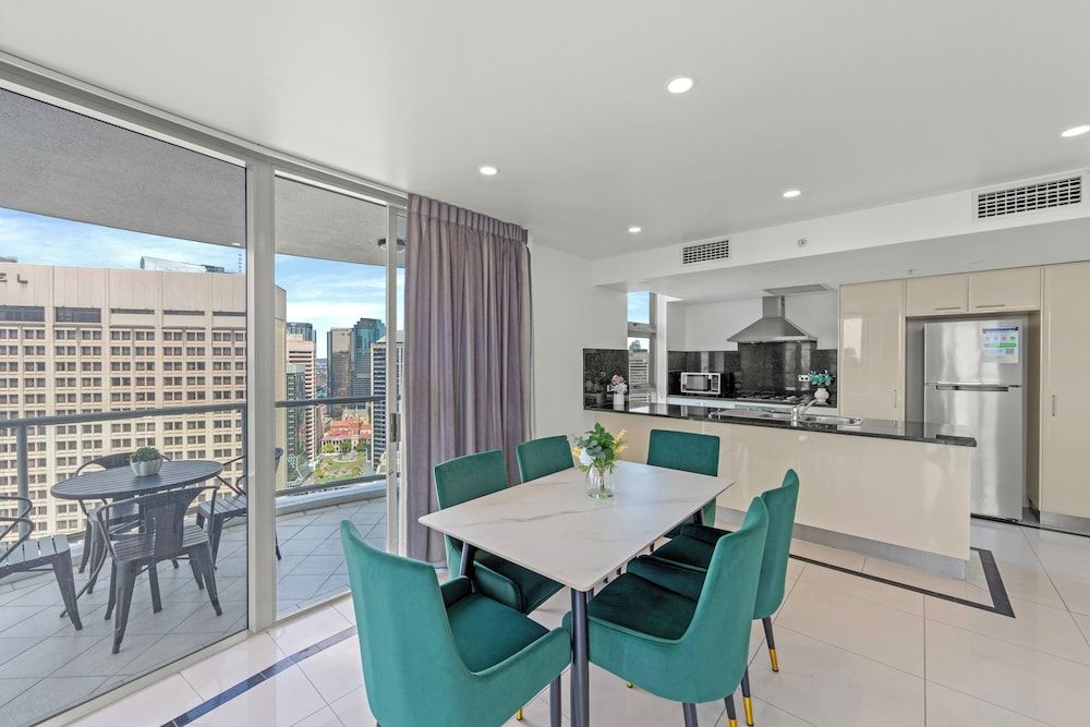 CLLIX Brisbane Central Apartments Three Bedroom Two Bathroom Apartment