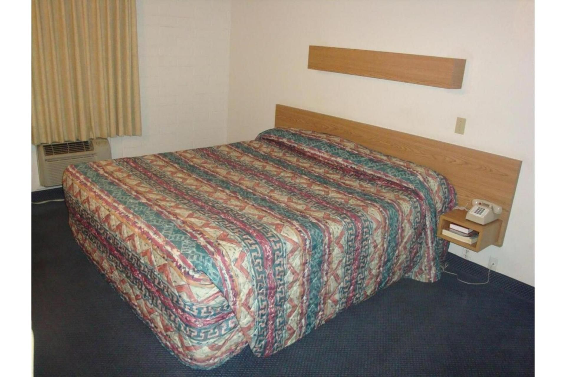 King Bed Non-Smoking