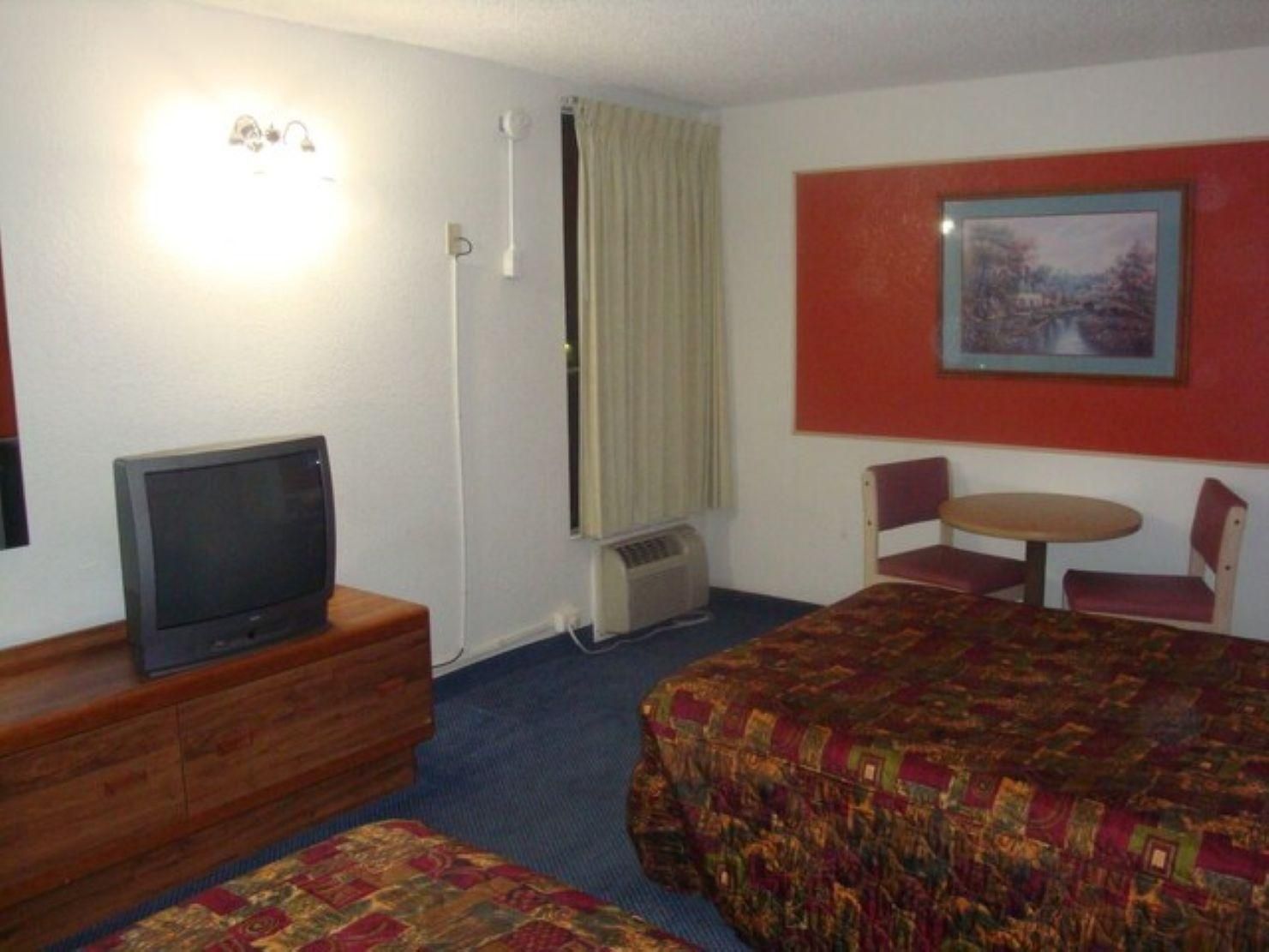 2 Full Beds Non-Smoking