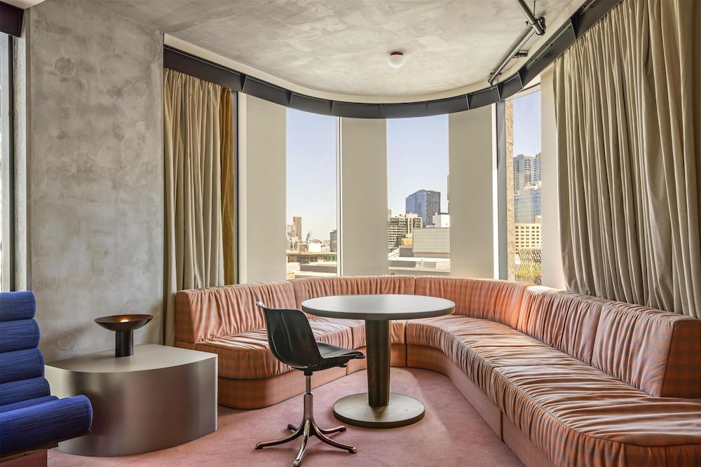 Hannah St Hotel Melbourne Lookout Corner Suite 2