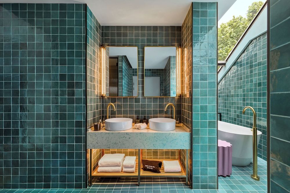 25hours Hotel Sydney The Olympia Room, 1 King Bed 4