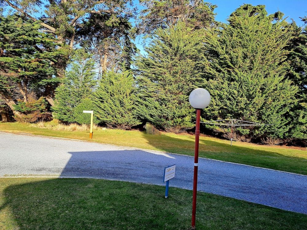 BIG4 Kelso Sands Holiday and Native Wildlife Park Classic Cabin 9