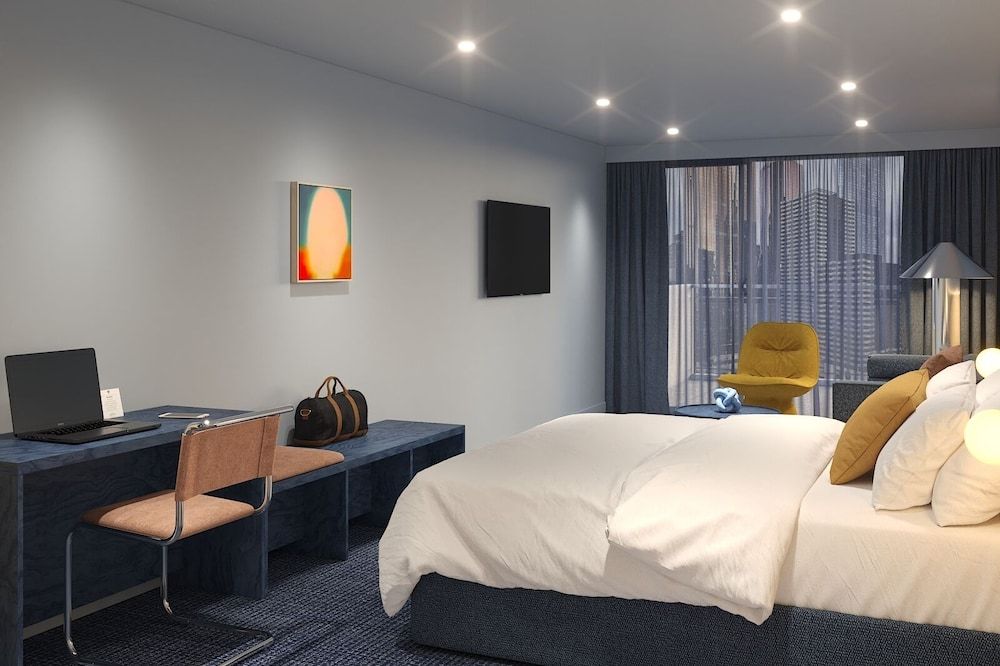 Lyf On Elizabeth Melbourne Room (One of a Kind) 4