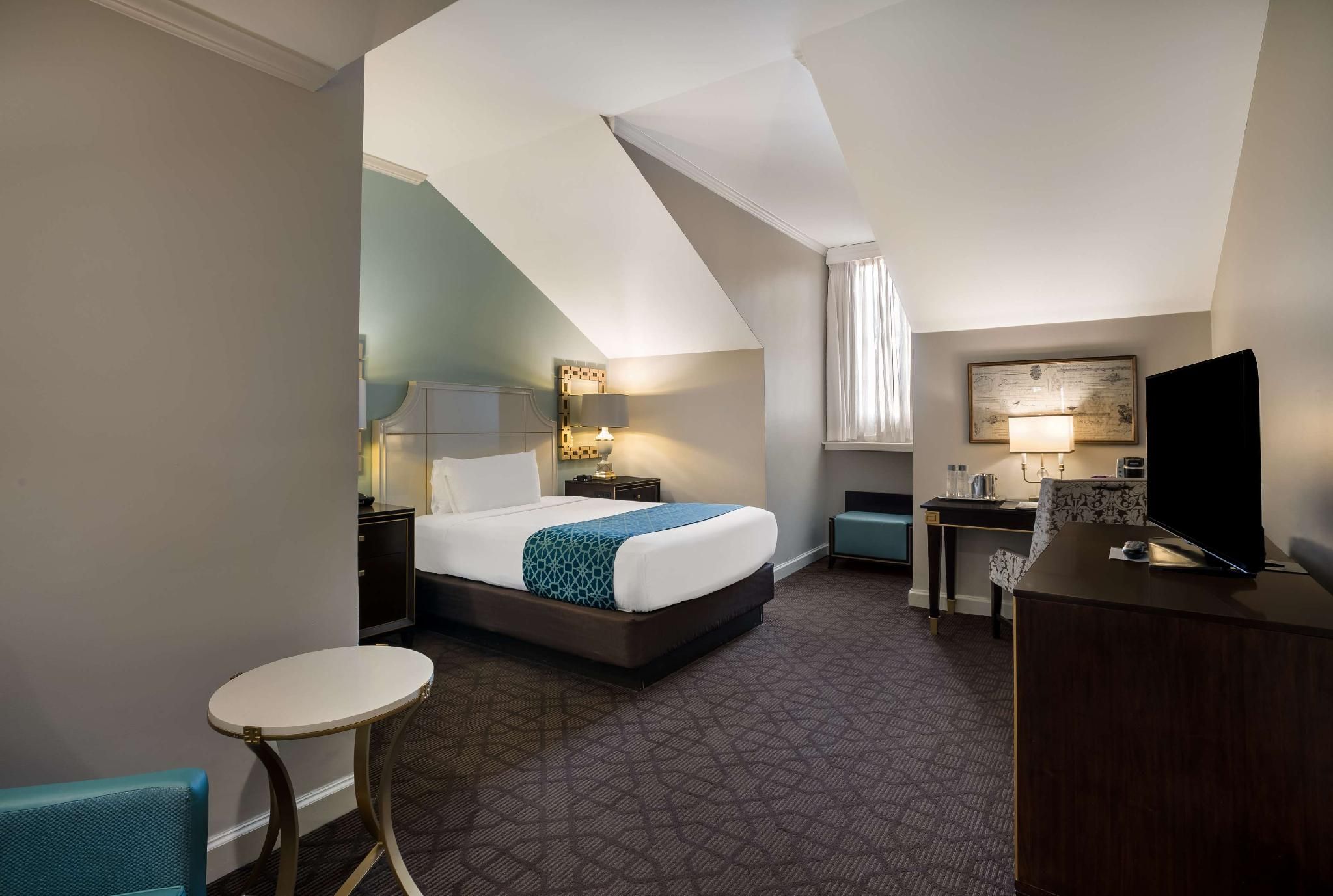 Sonesta Guest Room 1 Queen