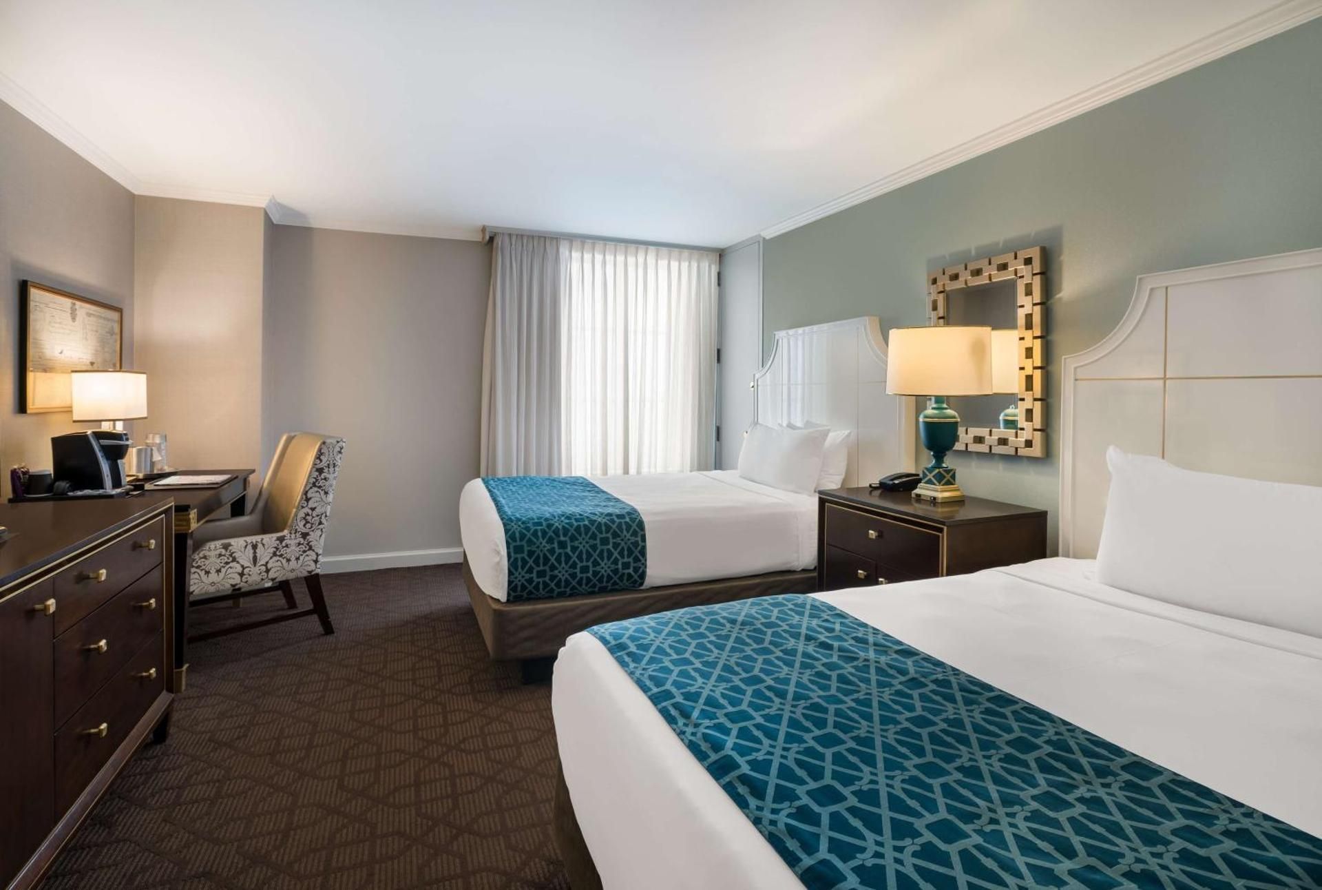 Executive Level Two Doubles Mobility Accessible Roll In Shower Breakfast Daily